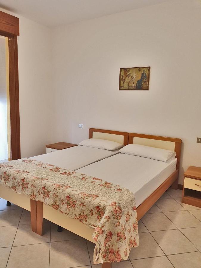 Casa Comisso Apartment Каорле Екстериор снимка