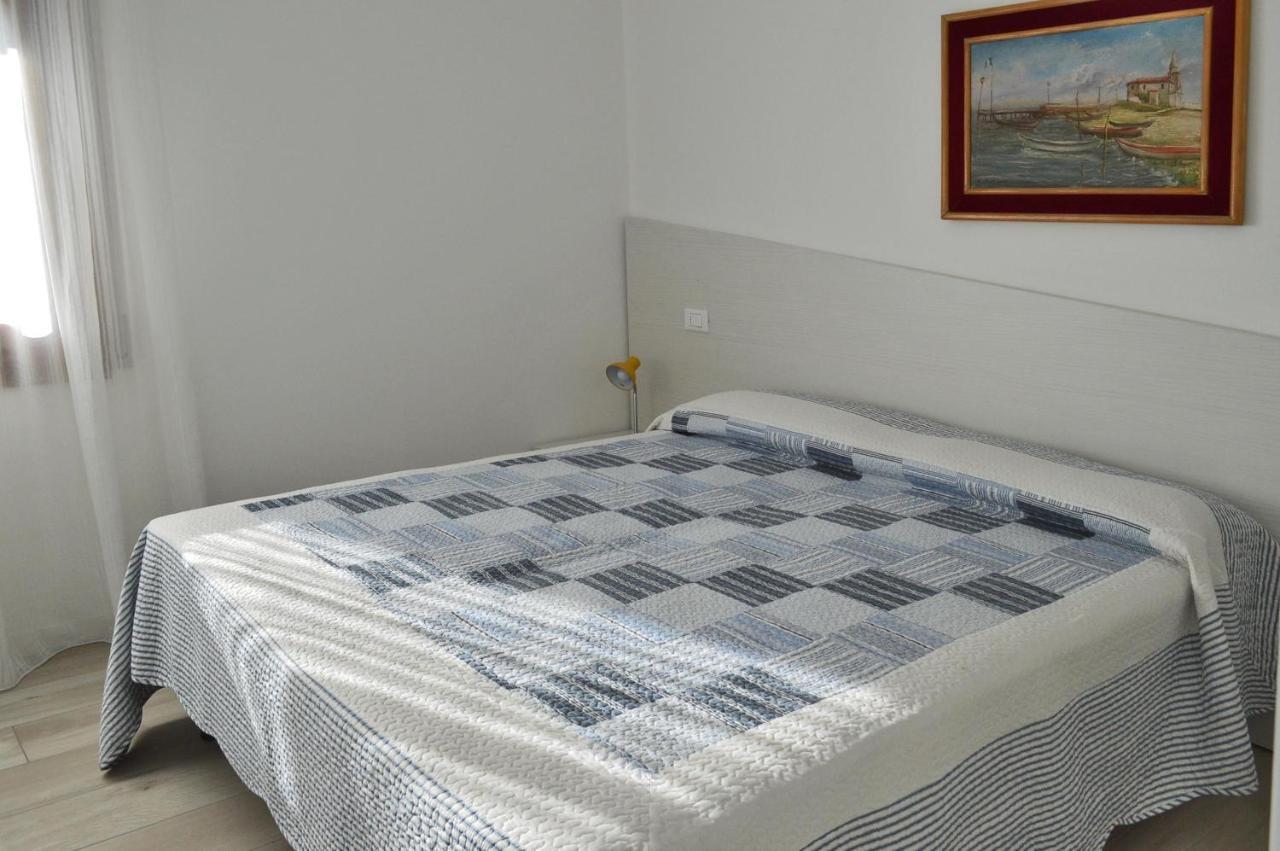 Casa Comisso Apartment Каорле Екстериор снимка