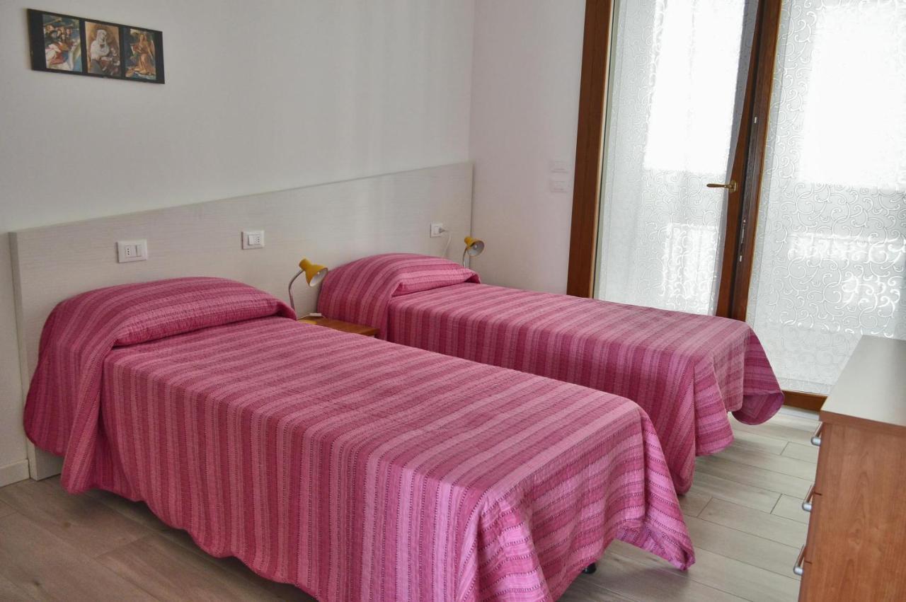 Casa Comisso Apartment Каорле Екстериор снимка